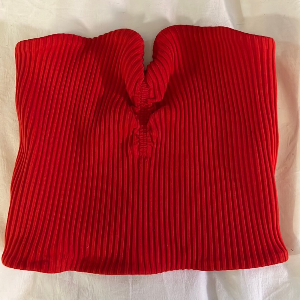 Aritzia Wilfred sweetheart tube top. Red, ribbed, size XXS